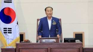 김태근 의장 본회의 주재사진.JPG
