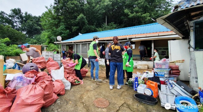 [산동읍]구미청년연합봉사단, 주거환경개선 봉사 활동2.jpg